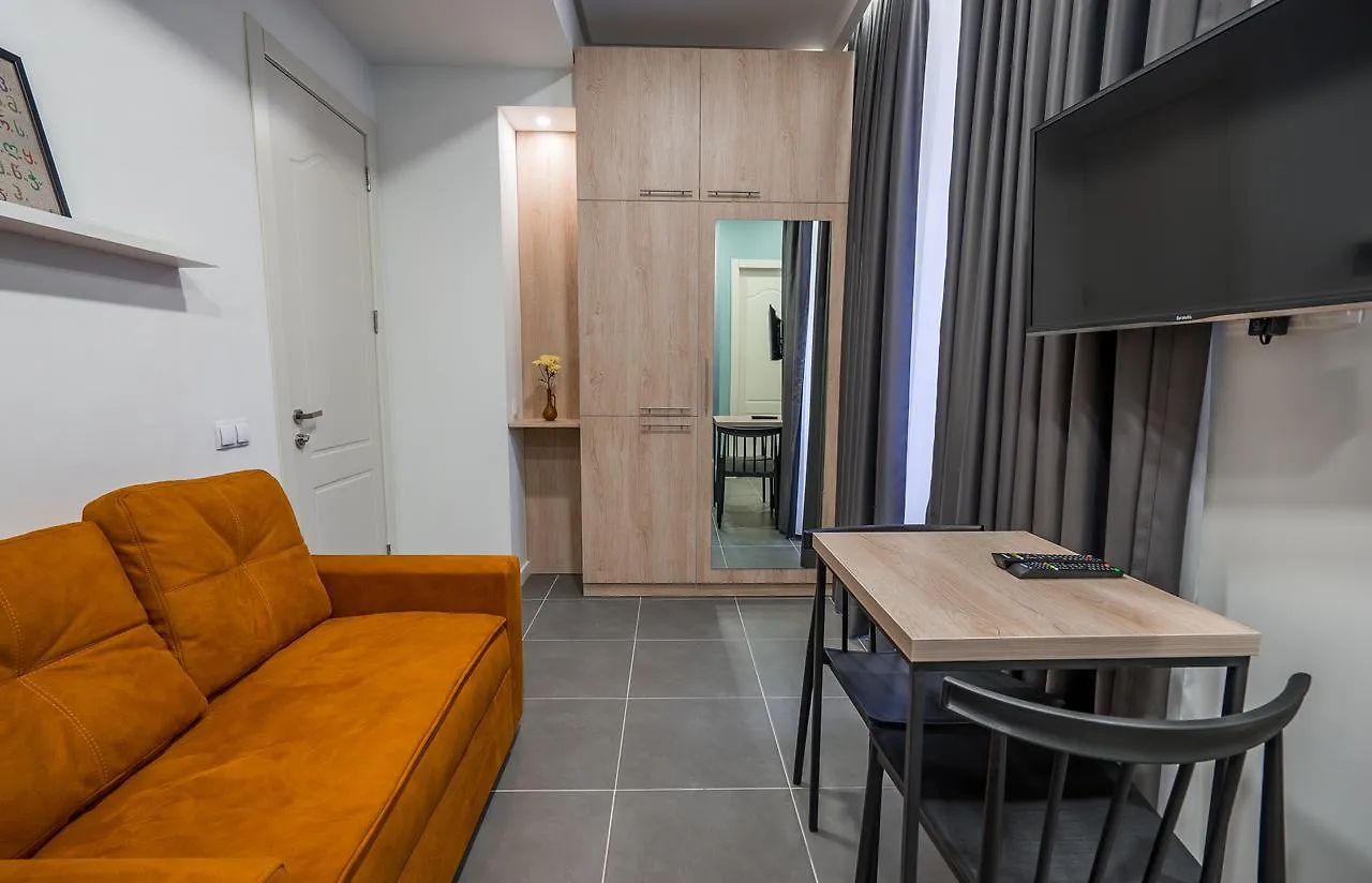 8 Rooms Apartotel On Meidan Tbilisi Georgia