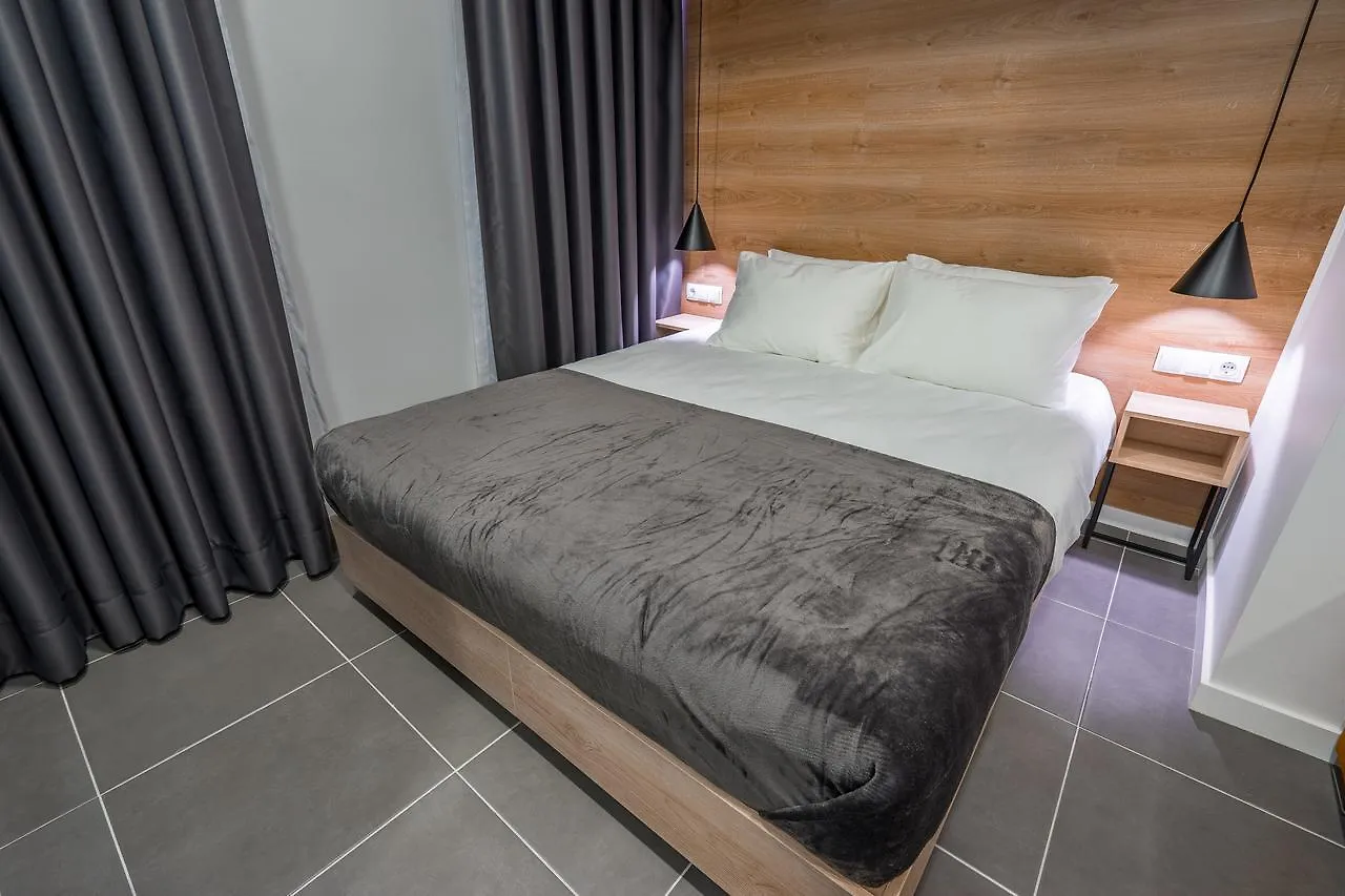 8 Rooms Apartotel On Meidan Tbilisi Georgia